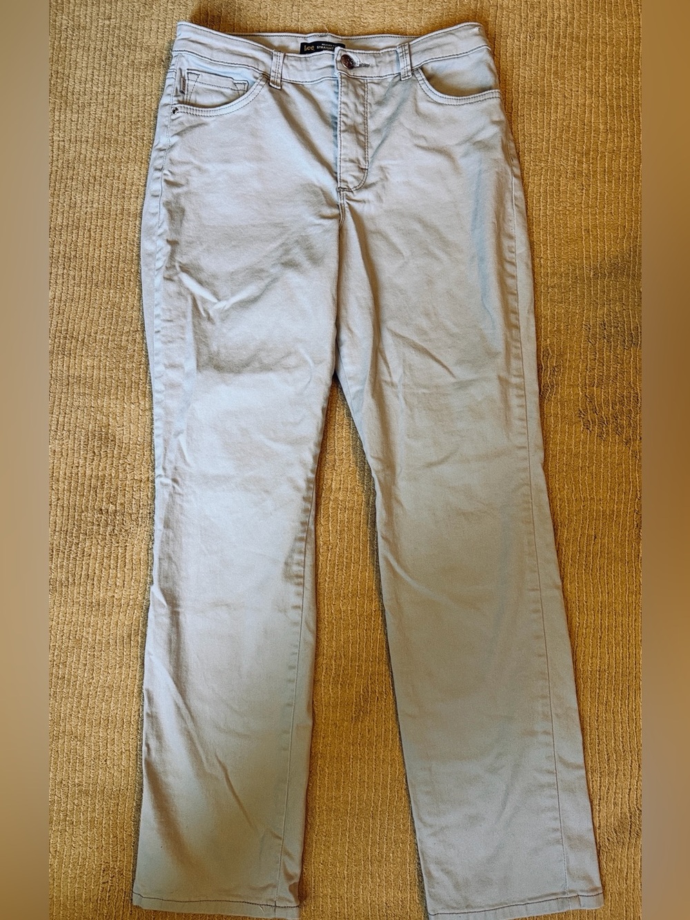 Lee Relaxed Fit straight leg High Rise Light gray jeans